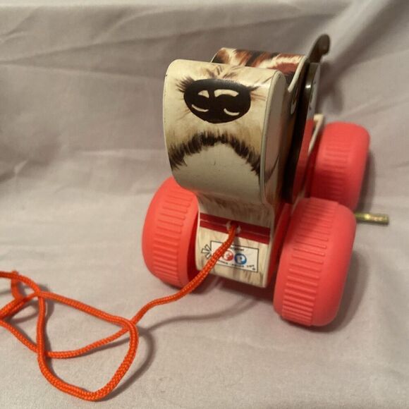 2014 Mattel‎ Fisher Price Little Snoopy pull along dog - Picture 2 of 11